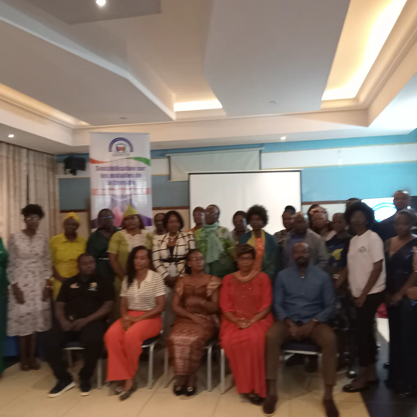 Journée mondiale de la thyroïde : l’ALUMATHYR brise le silence à Yaoundé