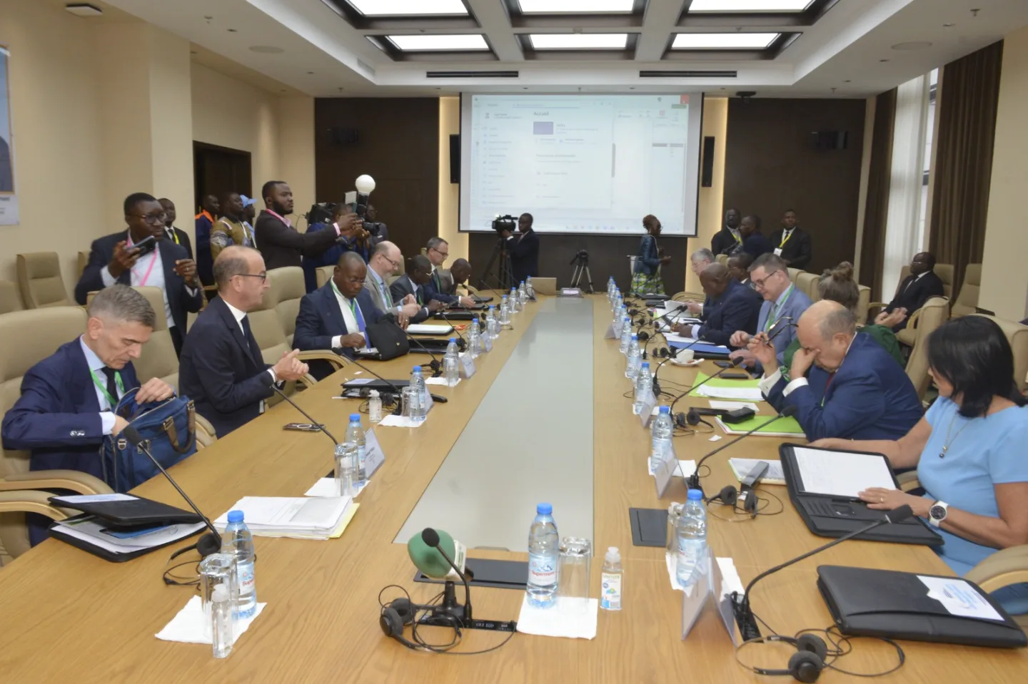 ​Diplomatie parlementaire : Yaoundé au cœur des échanges des Secrétaires Généraux des Parlements francophones
